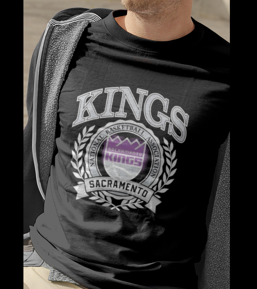 Sacramento Kings NBA Team Logo Laurel Wreath Emblem T-Shirt