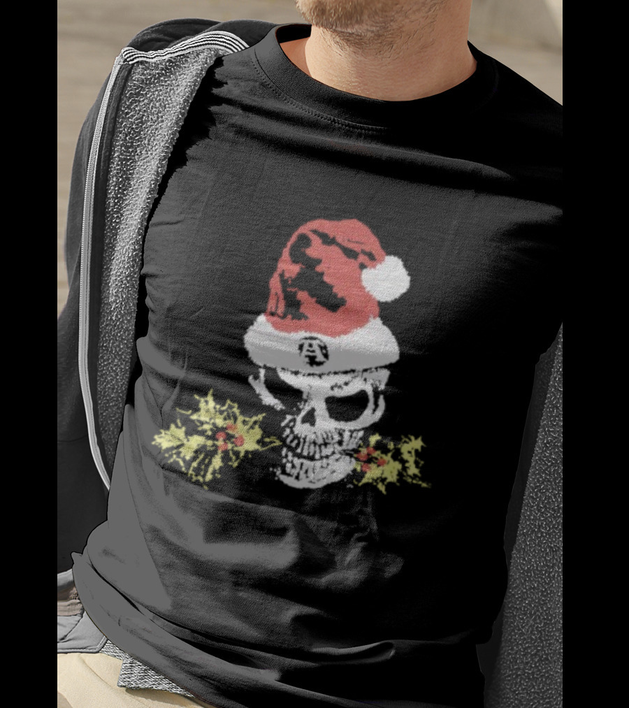 Alchemist Christmas Skull Santa Hat Holly Wreath T-Shirt