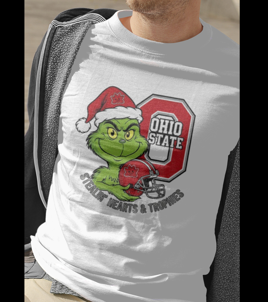 Ohio State Christmas Grinch Stealin’ Hearts Trophies T-Shirt