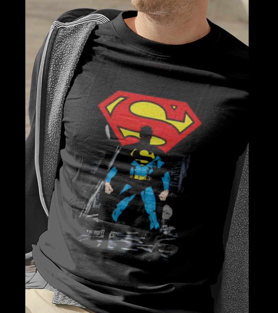 Superman Emblem Dark Alley Scene Heroic Mystery T-Shirt