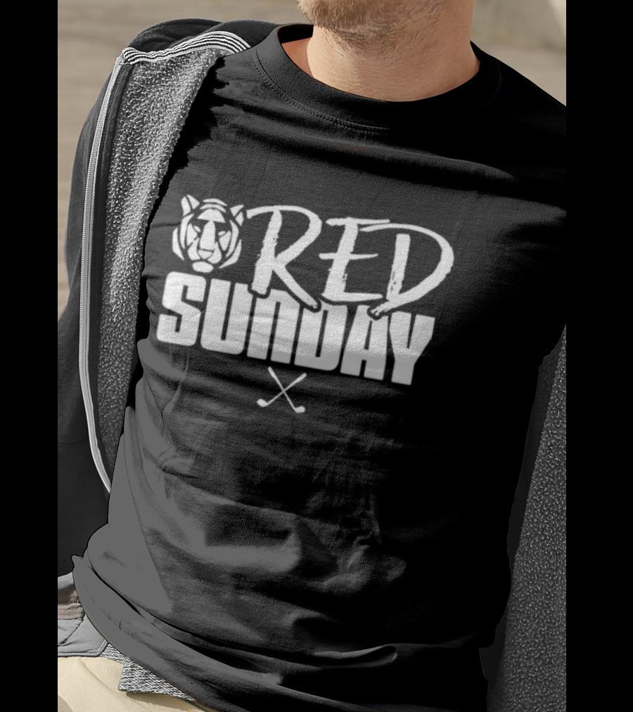 Tiger Red Sunday Golf Iconic Style T-Shirt