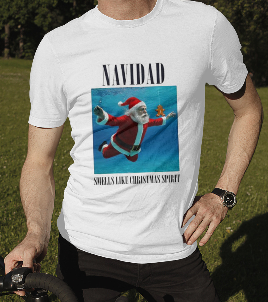 Navidad Santa Claus Underwater Smells Like Christmas Spirit T-Shirt