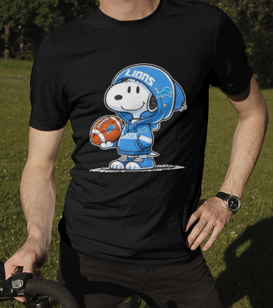 Detroit Lions Snoopy Football Fan Gear T-Shirt
