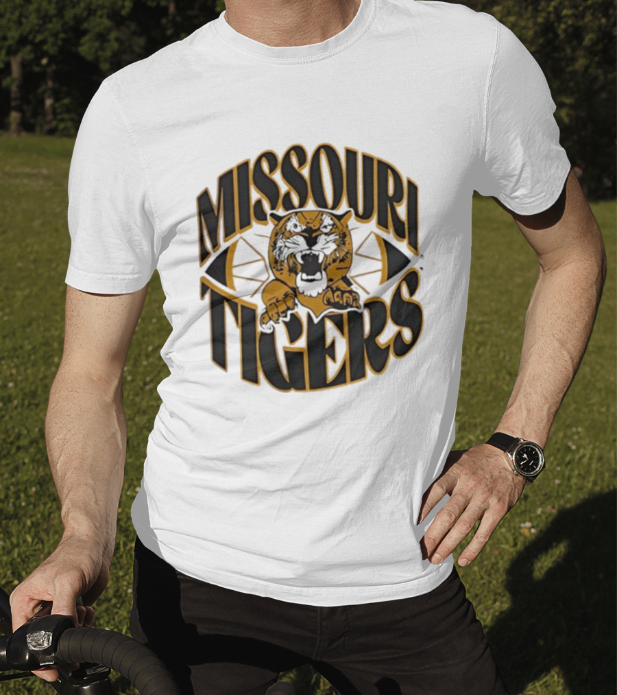 Missouri Tigers Roaring Mascot Claw Graphic T-Shirt