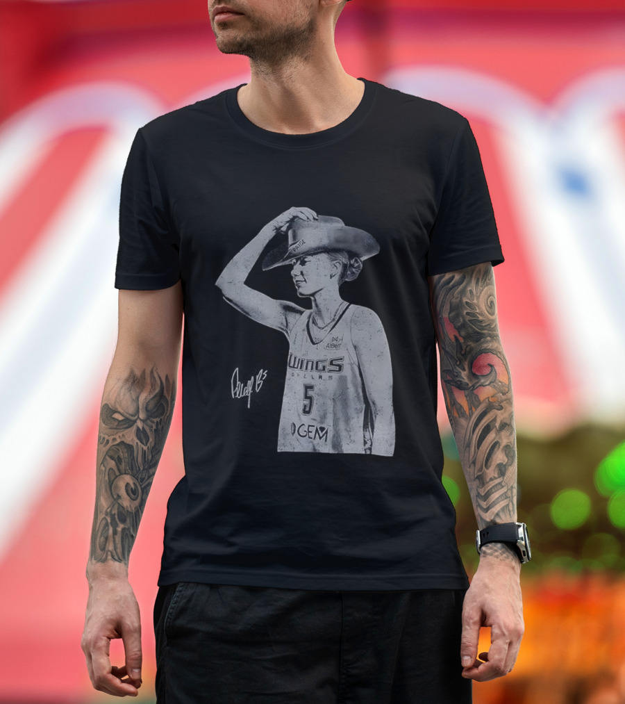 Paige Bueckers Dallas Wings Basketball Vintage Cowboy Hat Signature T-Shirt