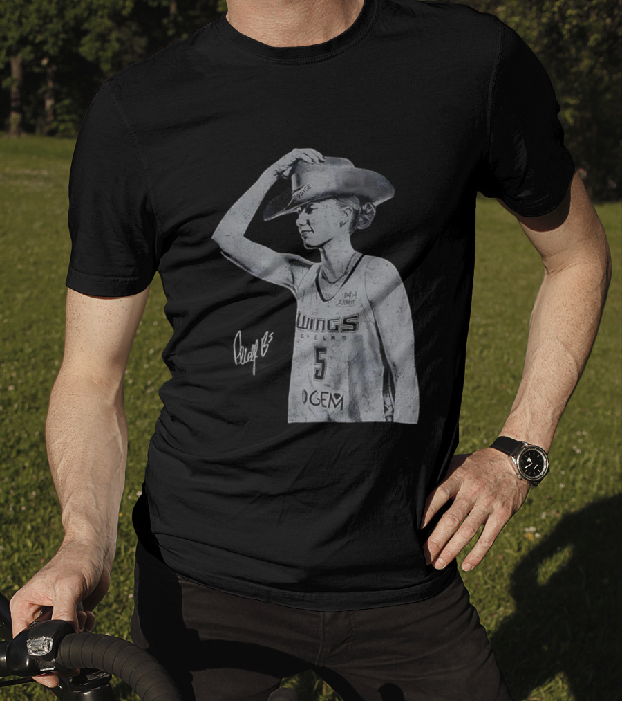 Paige Bueckers Dallas Wings Basketball Vintage Cowboy Hat Signature T-Shirt