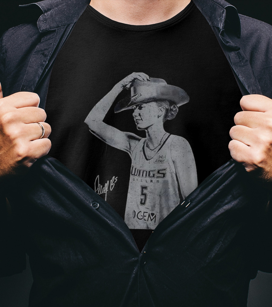Paige Bueckers Dallas Wings Basketball Vintage Cowboy Hat Signature T-Shirt