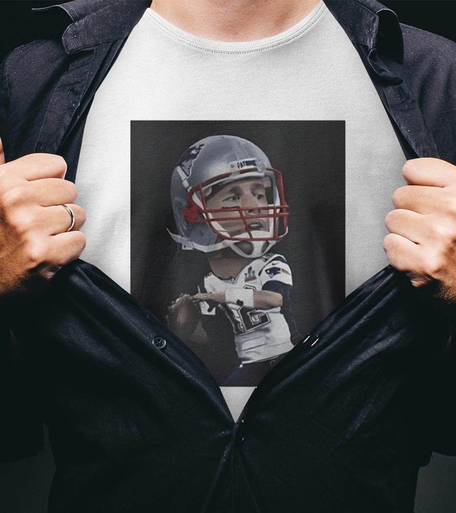 Tom Brady New England Patriots Caricature Super Bowl MVP Quarterback 12 Football Helmet T-Shirt