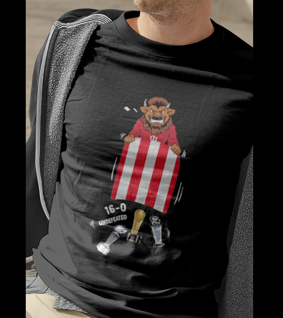 Indiana Hoosiers 16 0 Undefeated Mascot Holding Red White Flag And Trophies T-Shirt