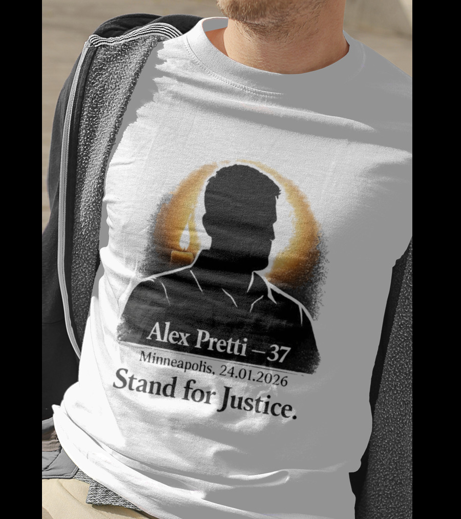Alex Pretti 37 Minneapolis 24.01.2026 Stand For Justice Candle T-Shirt