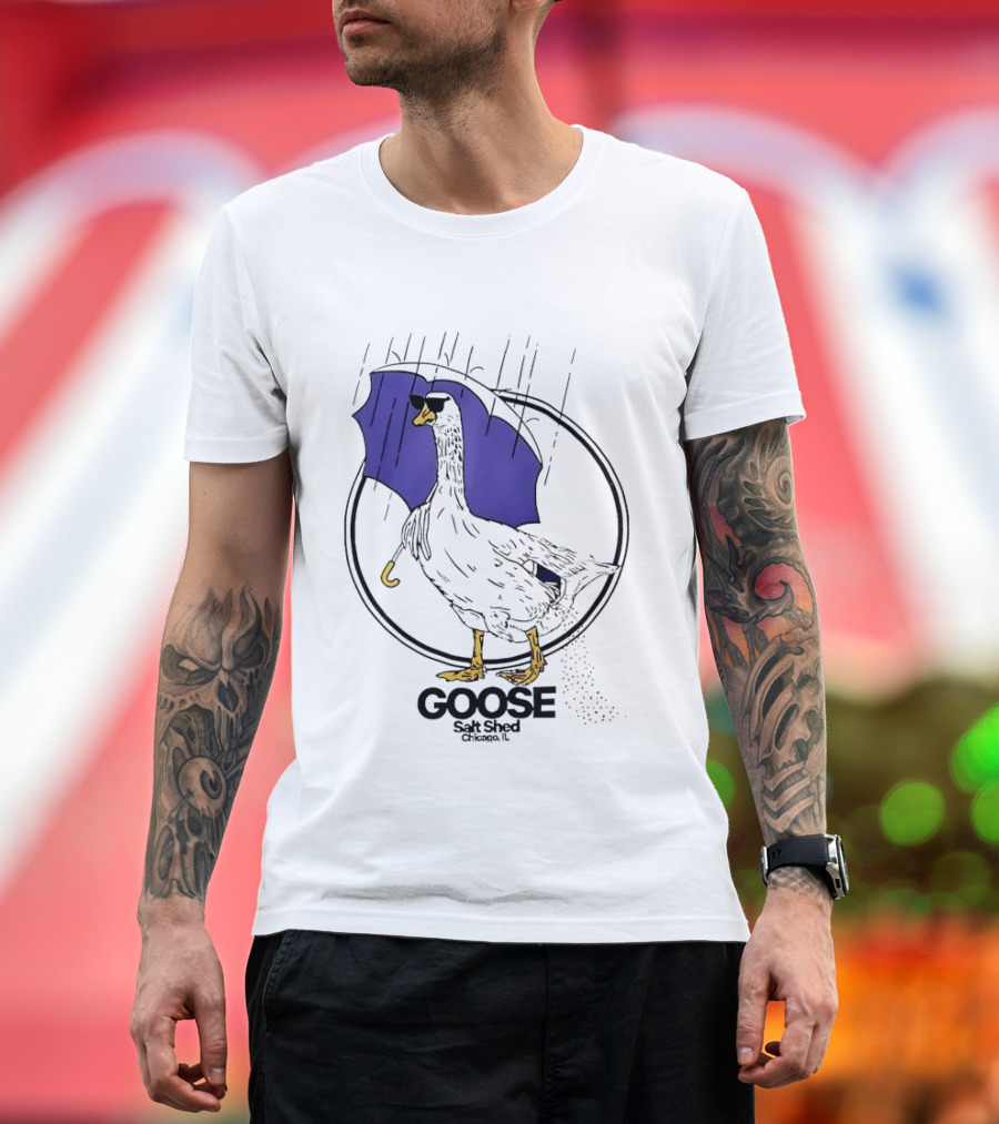 Goose Salt Shed Chicago IL Purple Umbrella Rain T-Shirt
