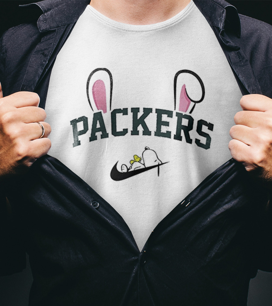Green Bay Packers Peanuts Snoopy Woodstock Easter Bunny Ears T-Shirt