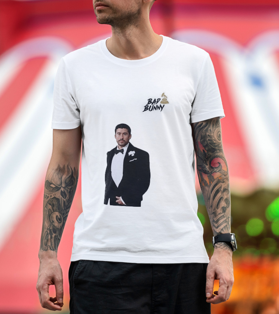 Bad Bunny Grammys Debi Tirar Mas Fotos Album Of The Year T-Shirt