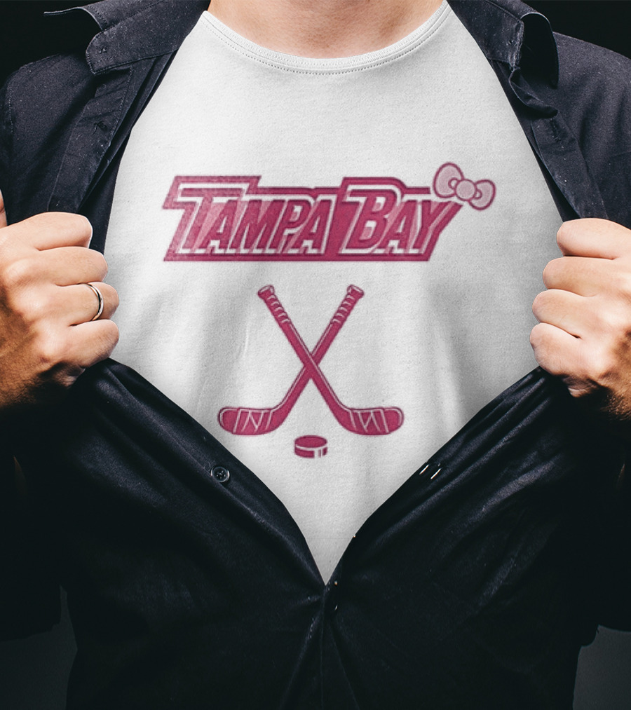 Tampa Bay Lightning Hello Kitty Crossed Hockey Sticks Bow T-Shirt