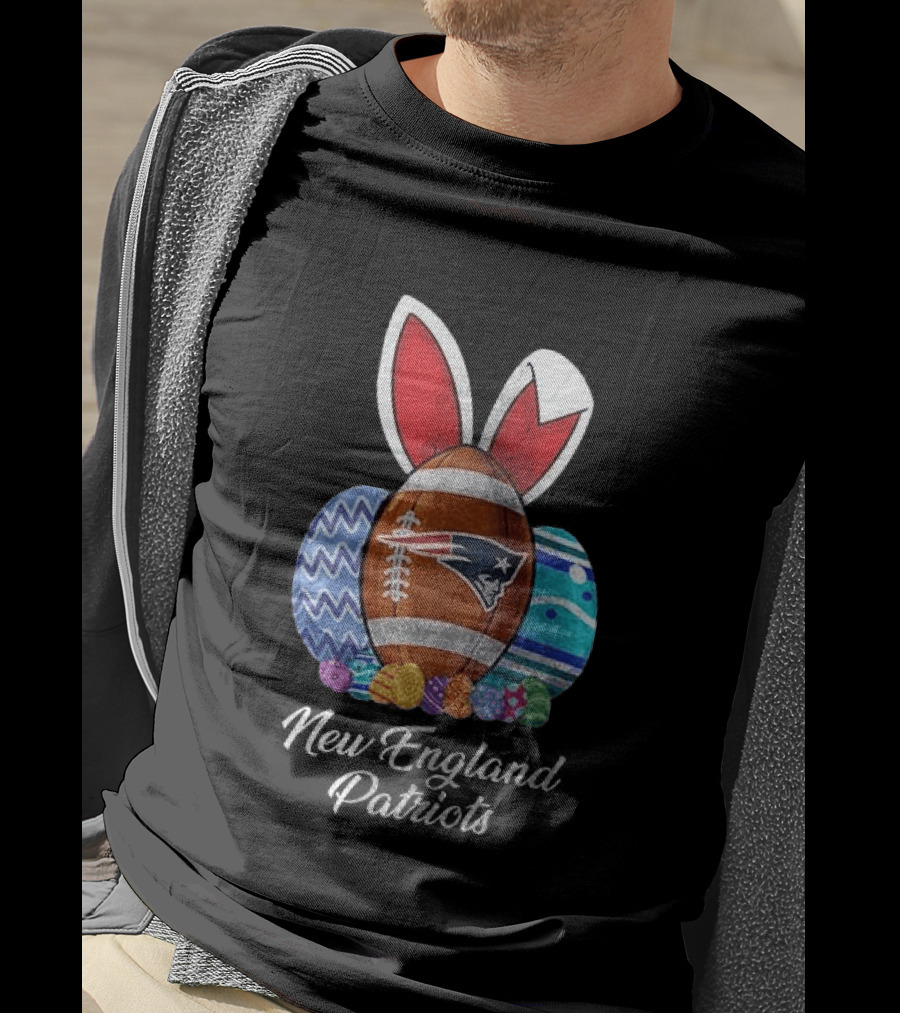 New England Patriots Buc Ees Easter Bunny Football Egg T-Shirt