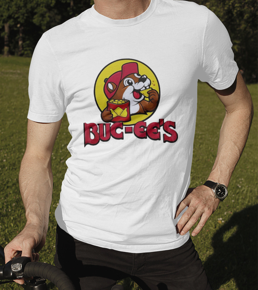Buc Ee's Beaver Eating Snack T-Shirt