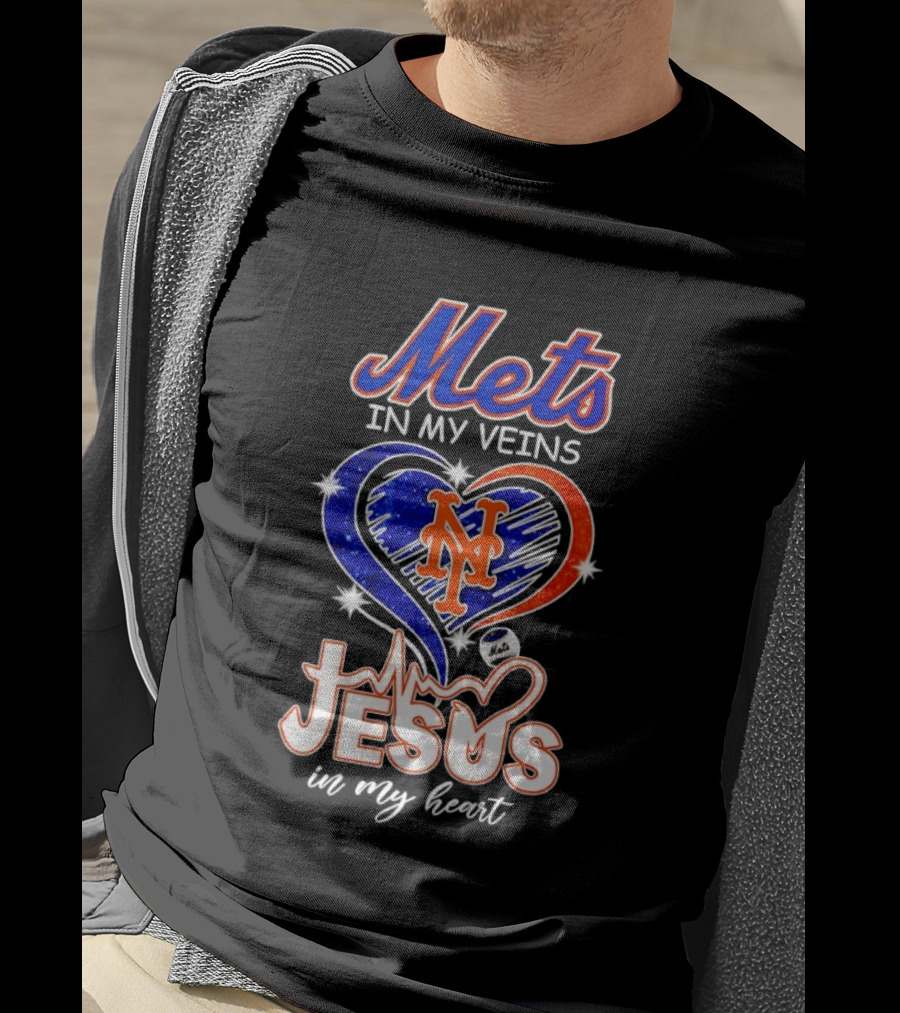 Mets In My Veins Heart Jesus In My Heart T-Shirt