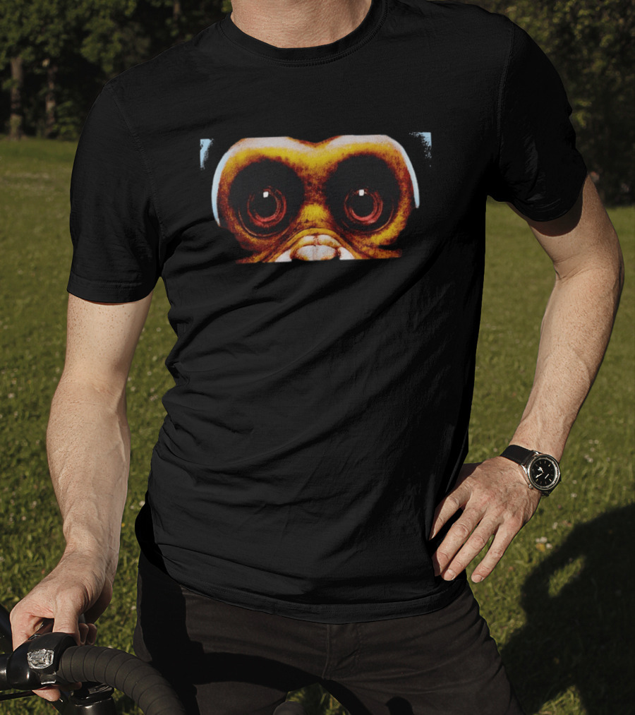 Gizmo Creature From Gremlins Movie Eyes Peeking Out T-Shirt