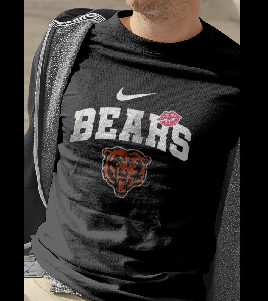 Nike Chicago Bears Lip Print Kiss Fan T-Shirt