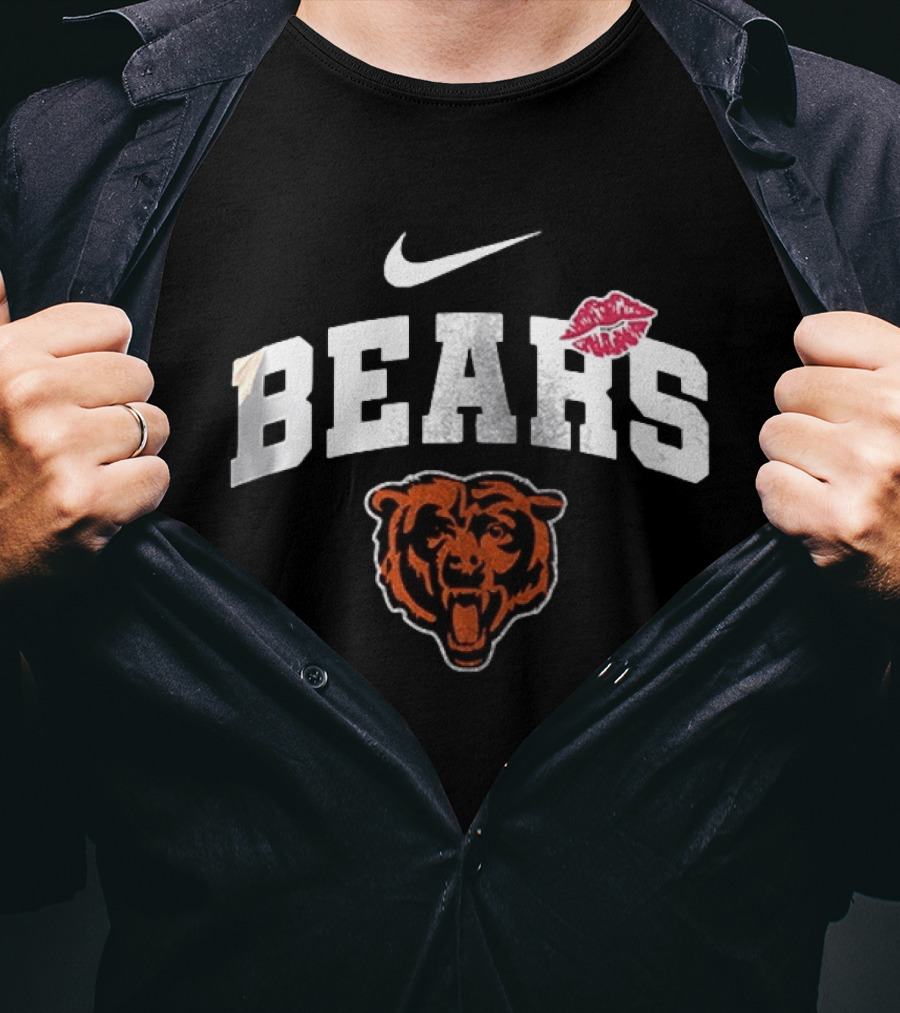 Nike Chicago Bears Lip Print Kiss Fan T-Shirt