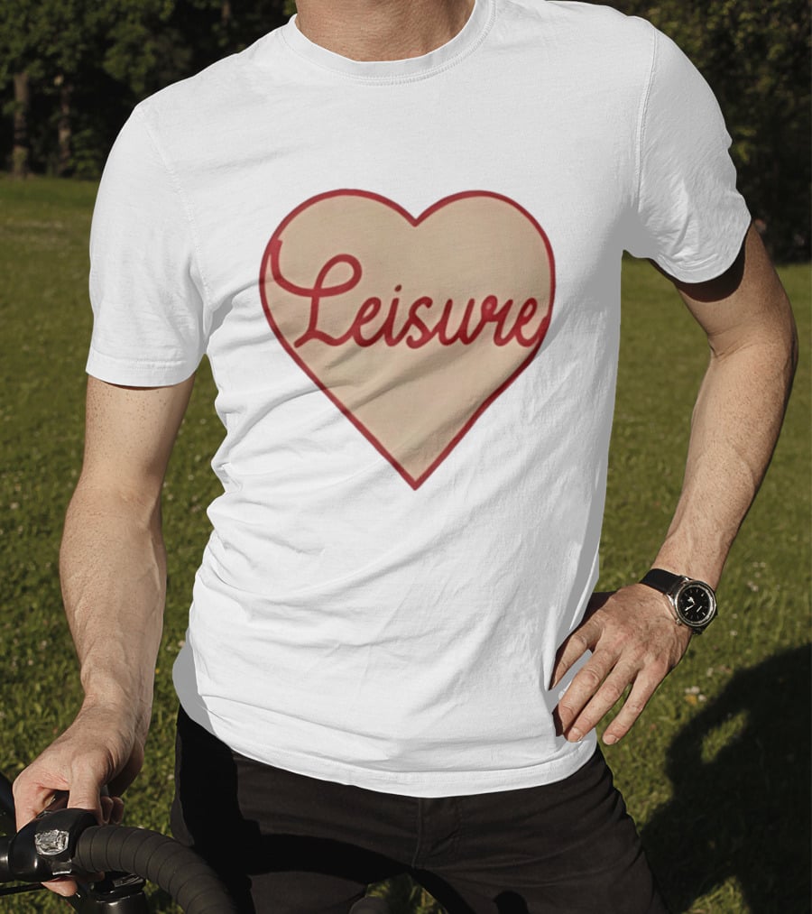 Leisure Heart Vintage Script Style Red T-Shirt