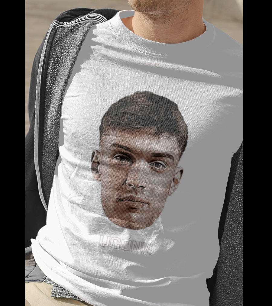 Rrezon Elezaj Uconn Huskies Bobblehead T-Shirt