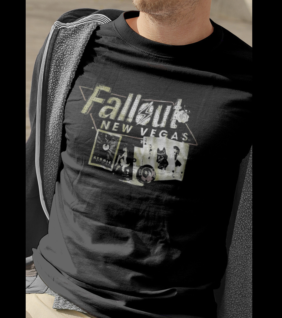 Fallout New Vegas Retro Vault Boy Playing Cards T-Shirt