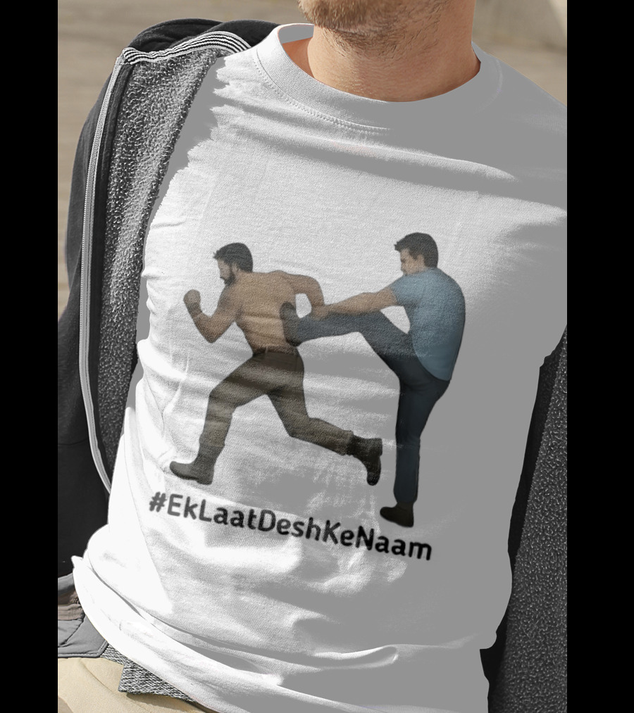 #EkLaatDeshKeNaam Man Kicking Another Man From Behind T-Shirt