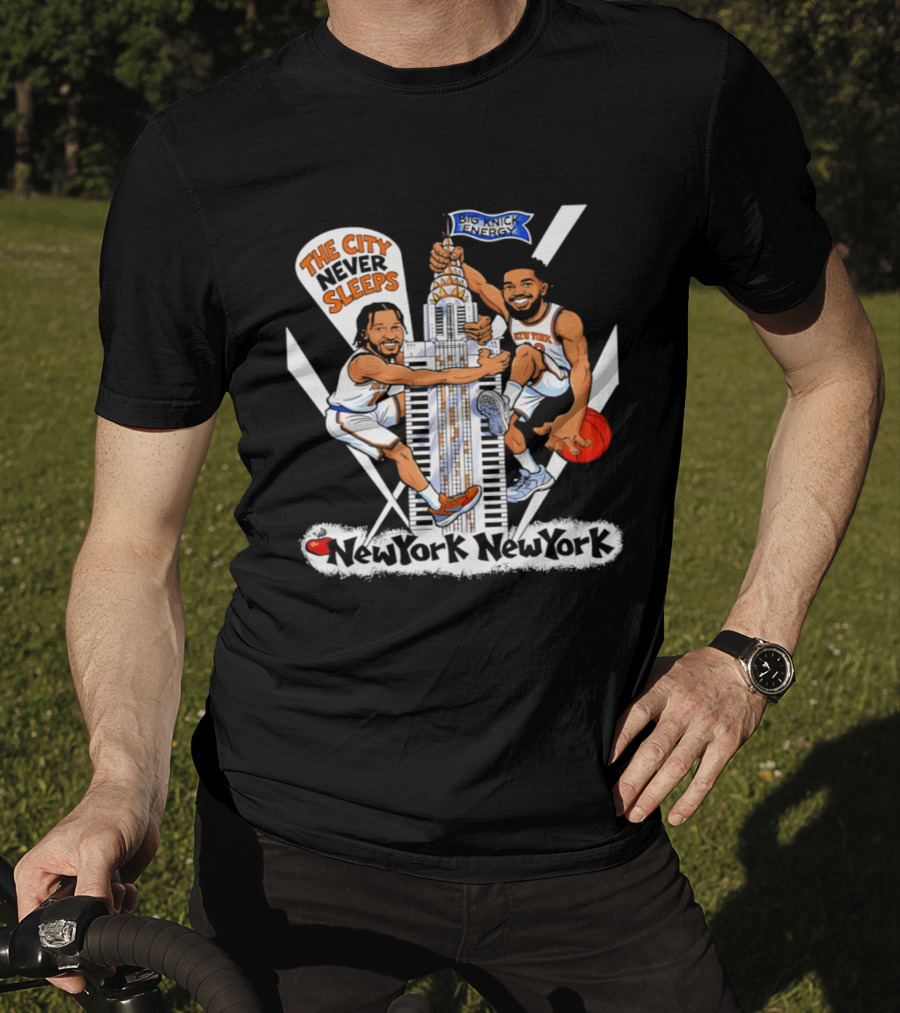 The City Never Sleeps New York New York Knicks T-Shirt