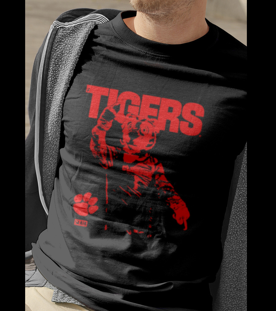Clemson Tigers Mascot Slam Paw Print T-Shirt