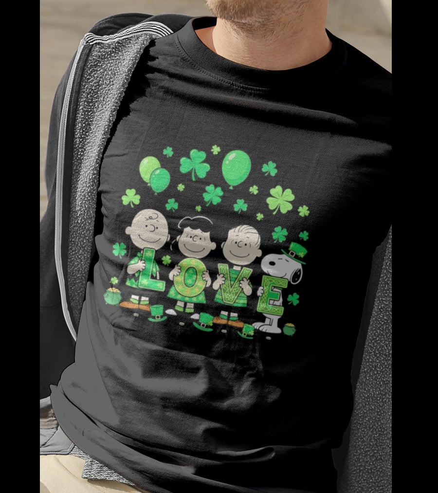 Snoopy Charlie Brown And Friends Love Shamrock St. Patrick's Day Celebration T-Shirt