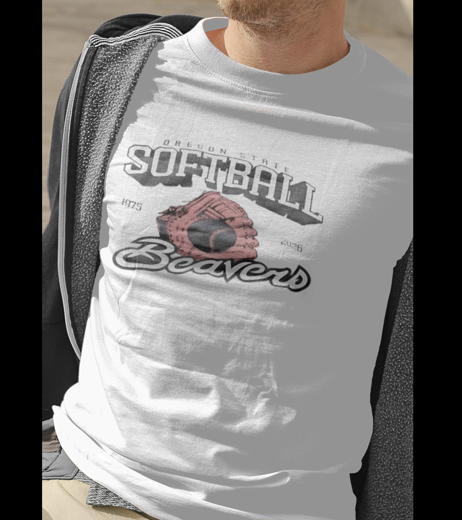 Oregon State Beavers Softball Vintage Glove T-Shirt