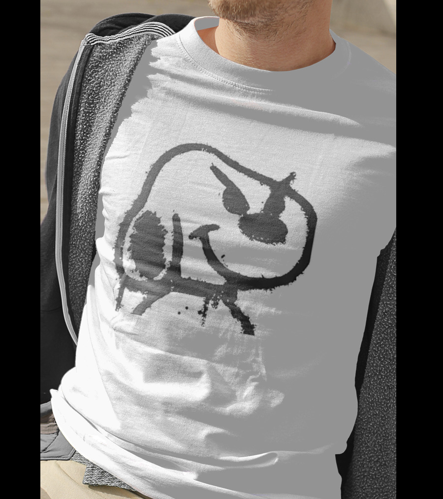 Snoopy Minimalist Outline Feeding Sketch T-Shirt