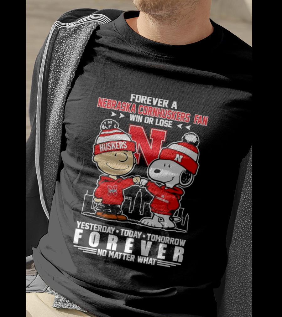 Forever A Nebraska Cornhuskers Fan Charlie Brown Snoopy Huskers Forever No Matter What T-Shirt