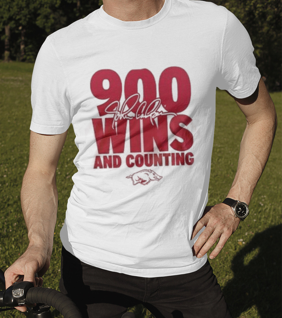 Arkansas Razorbacks Basketball 900 Wins And Counting Coach John Calipari 2026 T-Shirt