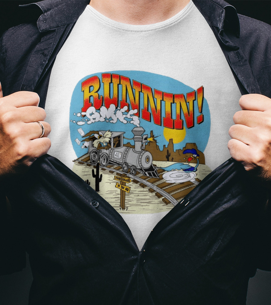 Runnin Road Runner Wile E. Coyote Train Desert Chase Adventure T-Shirt