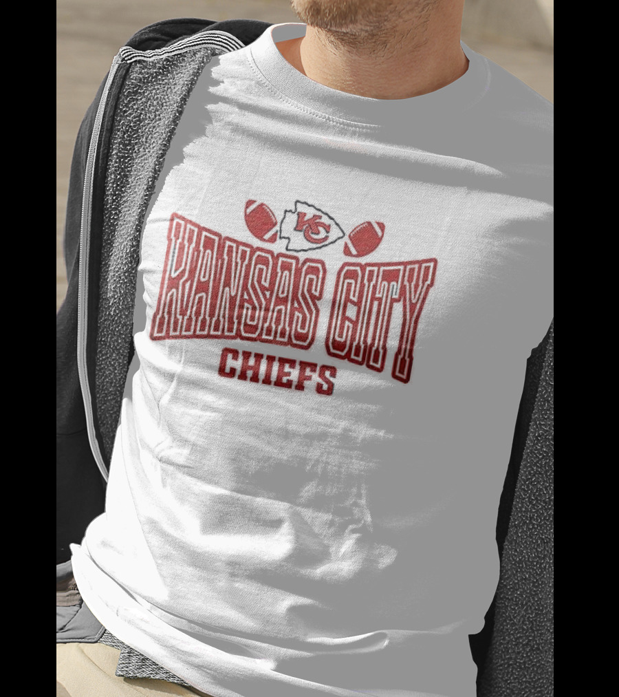 Kansas City Chiefs My Heart Belongs Valentine's Day Football T-Shirt