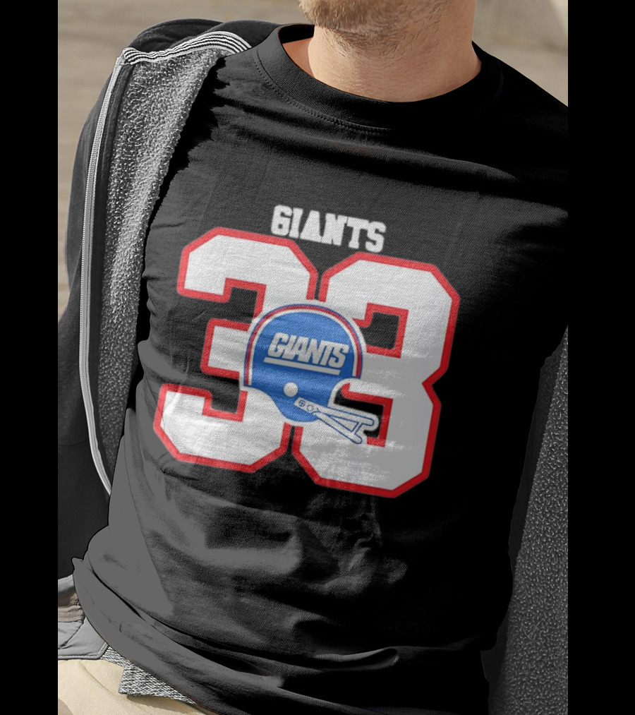 New York Giants 33 Helmet 80s Retro Football T-Shirt