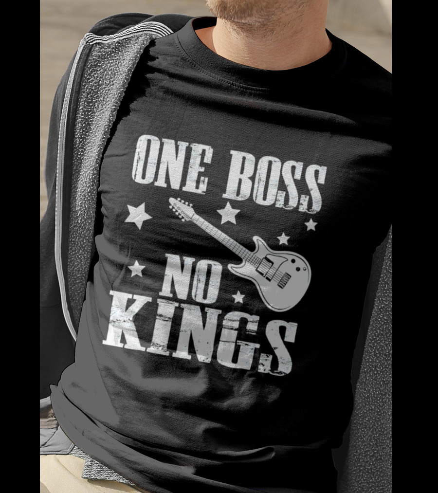 One Boss No Kings Guitar And Stars Political Freedom Monarchy T-Shirt