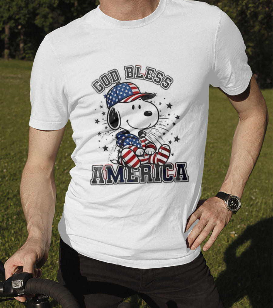 Peanuts Snoopy God Bless America Stars And Stripes T-Shirt