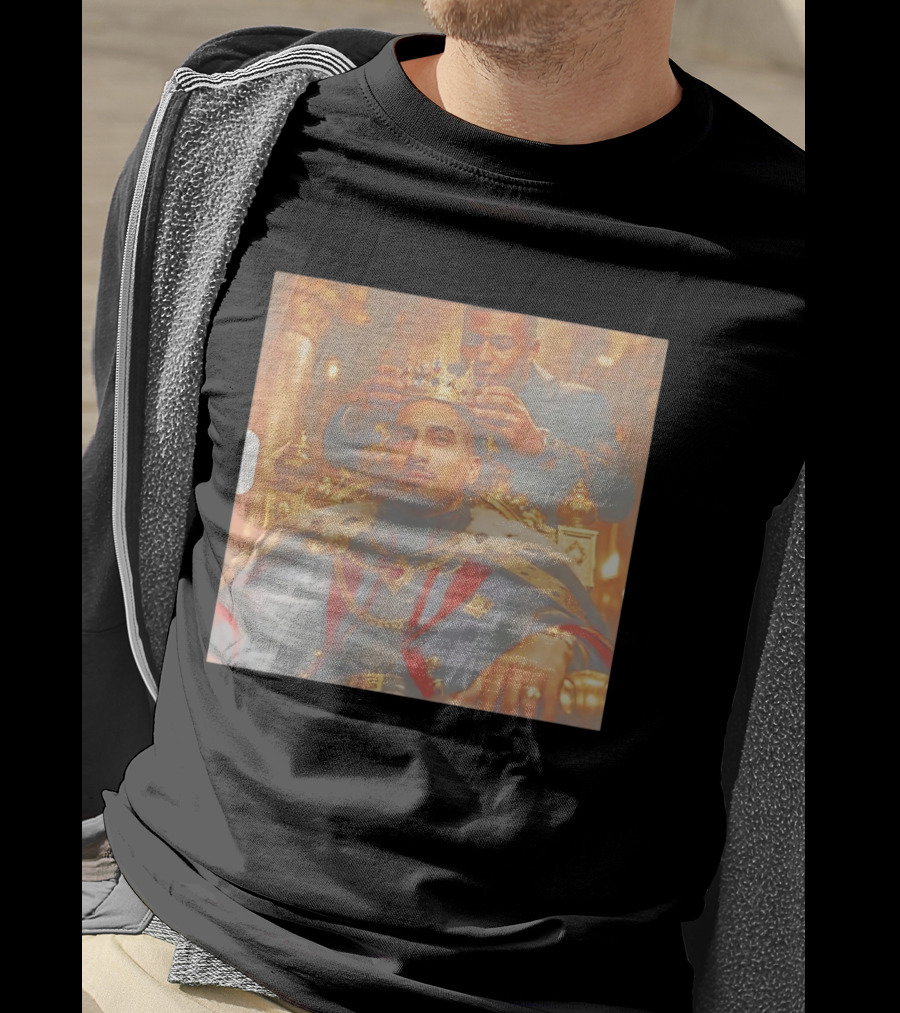Raphinha Barcelona King Crowned Monarch Regal Throne Scene T-Shirt