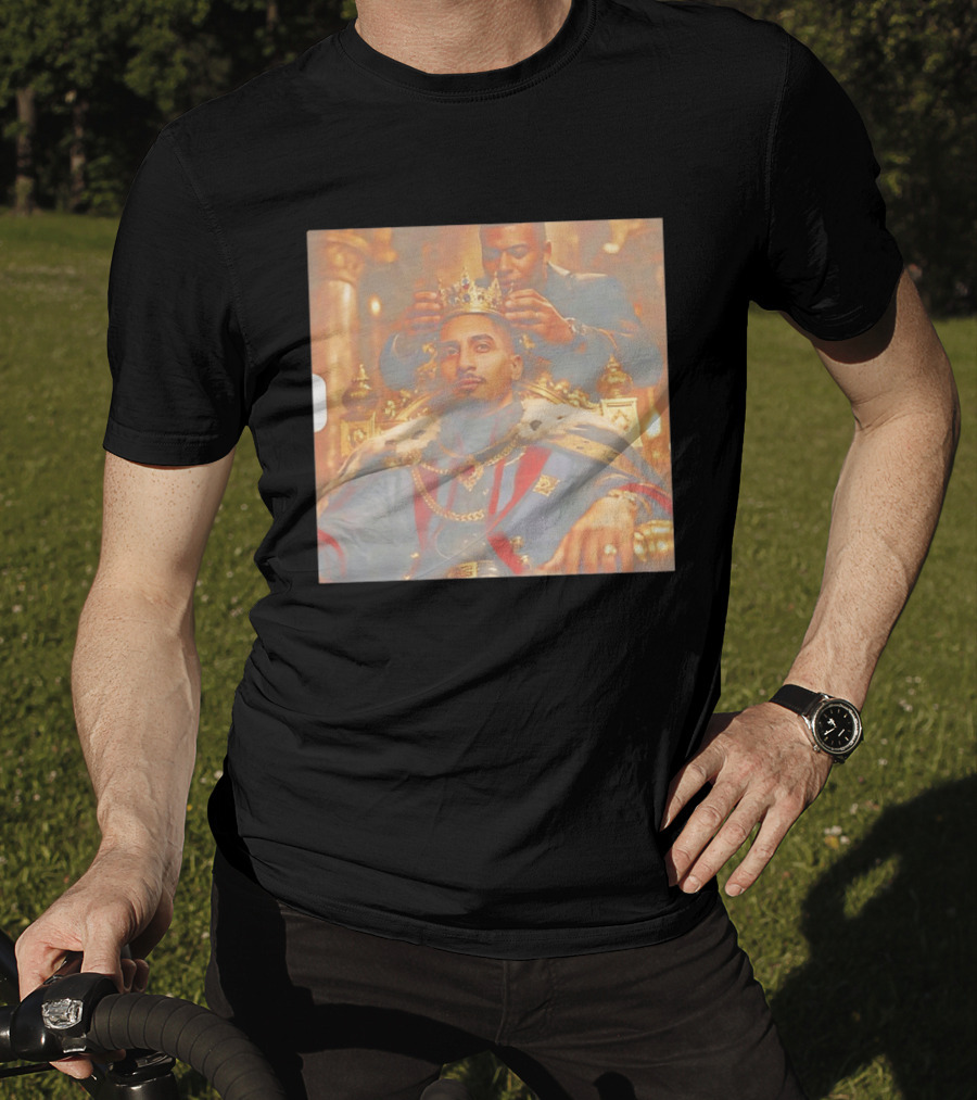Raphinha Barcelona King Crowned Monarch Regal Throne Scene T-Shirt