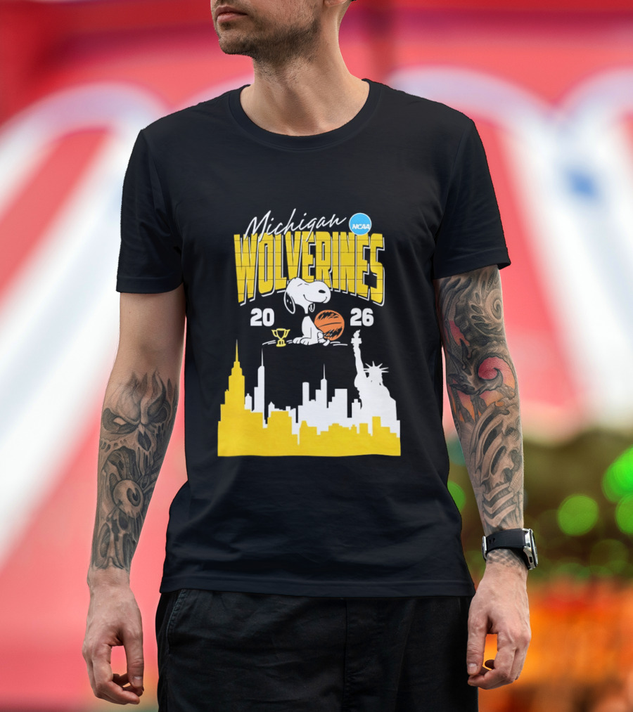 Michigan Wolverines NCAA Basketball Snoopy City Skyline 2026 T-Shirt