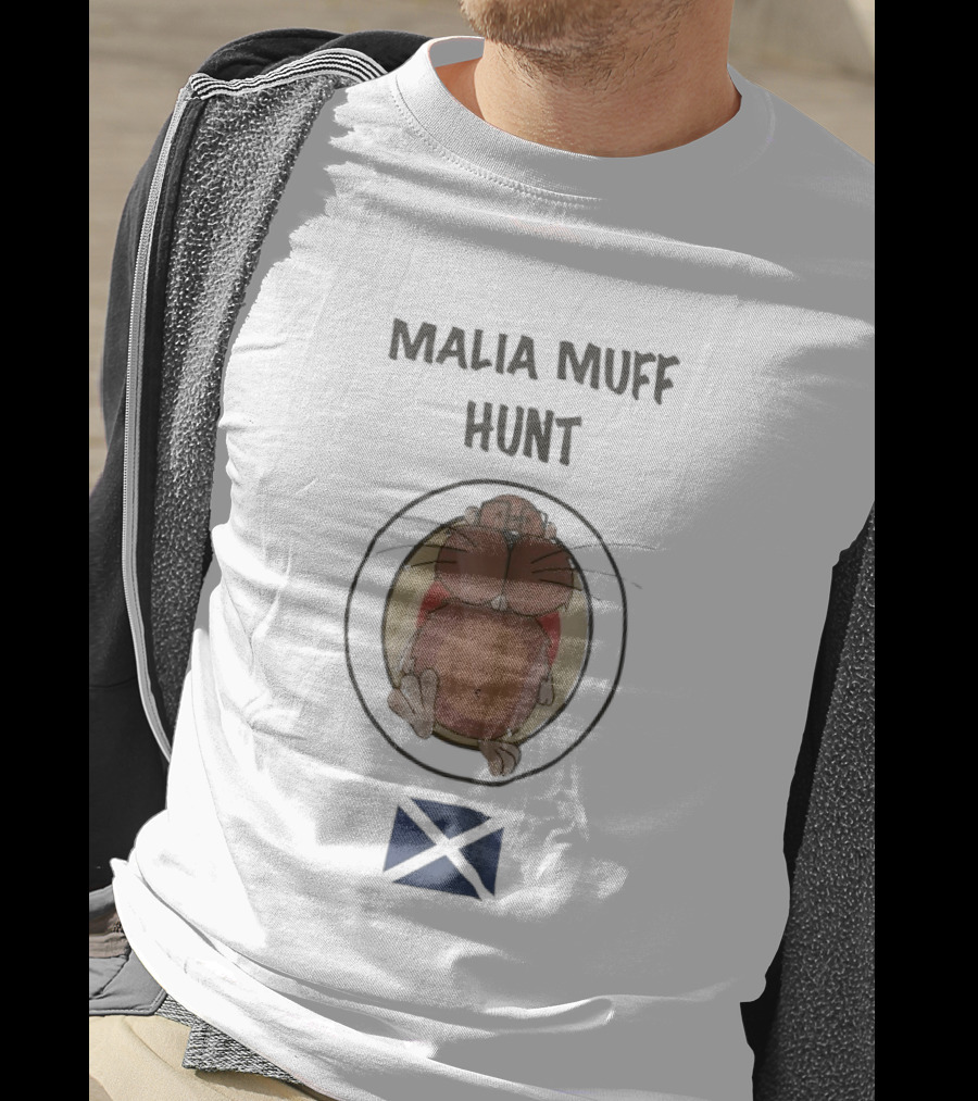 Malia Muff Hunt Scottish Flag Circle Hamster T-Shirt