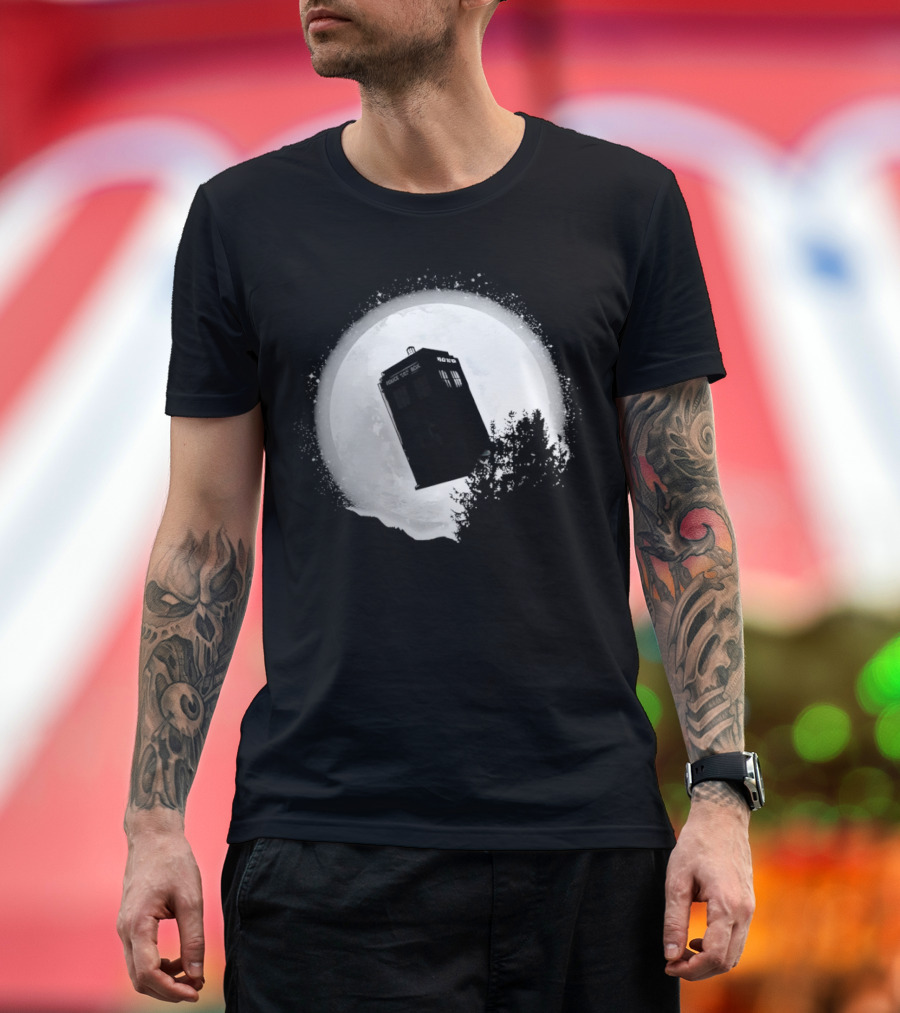 Tardis Doctor Who Moonlight Time Machine Iconic Sci Fi Police Box T-Shirt