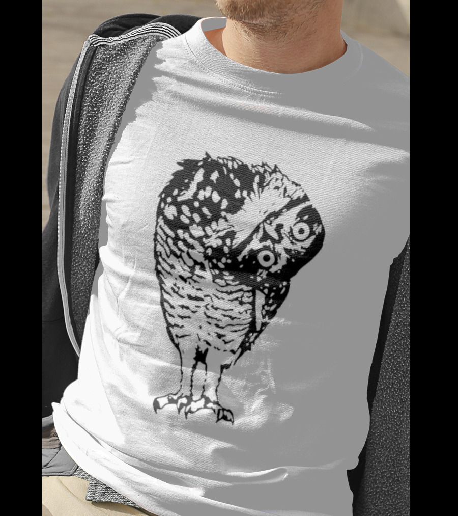 Linocut Owl Head Tilt Curious Bird Wildlife Sketch T-Shirt