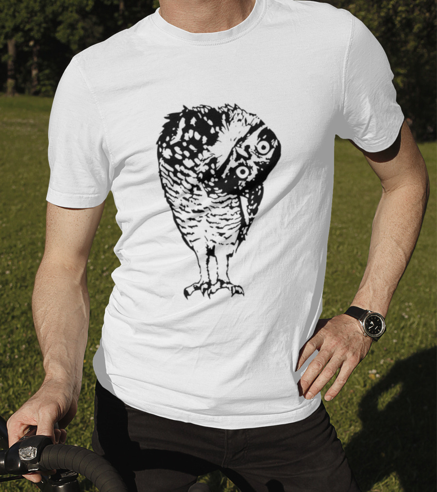 Linocut Owl Head Tilt Curious Bird Wildlife Sketch T-Shirt