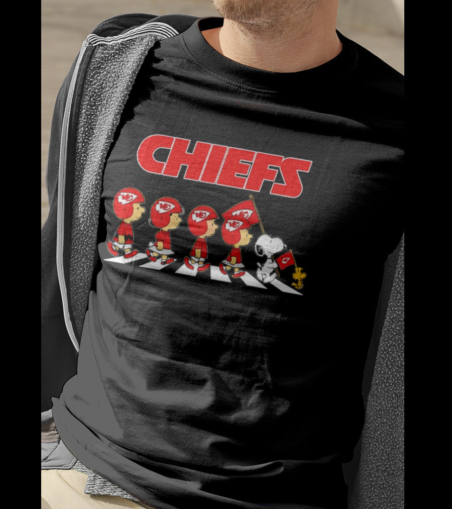 Peanuts Kansas City Chiefs Snoopy And Friends Walking With Flag T-Shirt
