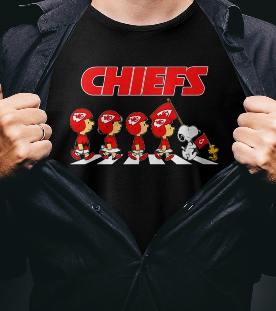 Peanuts Kansas City Chiefs Snoopy And Friends Walking With Flag T-Shirt