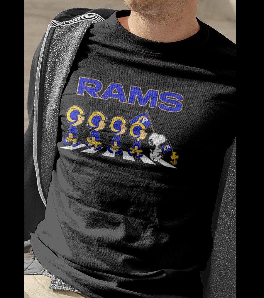 Peanuts Rams Football Flag Cartoon Characters Parade T-Shirt